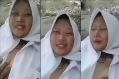 Bokep Ngewe Gadis SMA di Batu Sungai Jembutnya Sudah Lebat